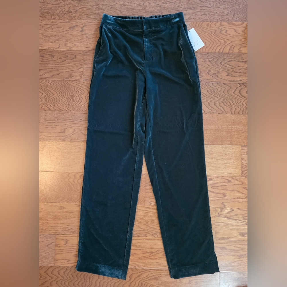 A New Day Velvet Trousers Green Size 2 NWT